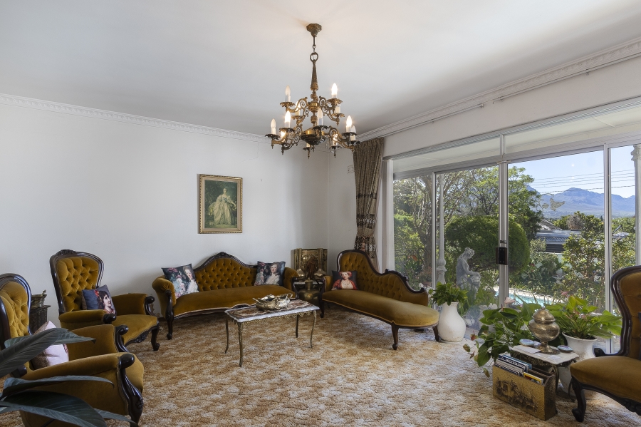 5 Bedroom Property for Sale in Lochnerhof Western Cape